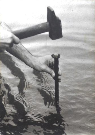 Fabrizio Plessi, Un Buco Nell' Acqua (Ein Loch im Wasser), Aktion, 1973