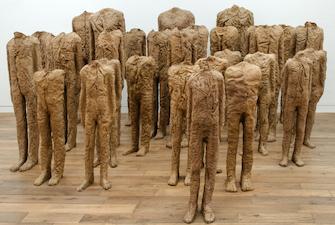 Magdalena Abakanowicz, 30 Standing, 1990-2000, &copy; Beck & Eggeling