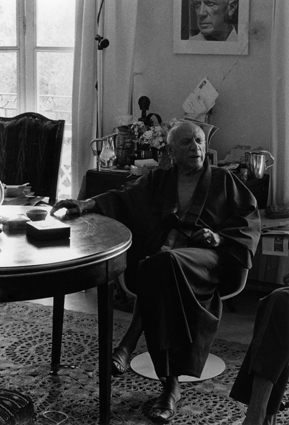 Lucien Clergue, Picasso en kimono ( Notre-Dame de Vie, Mougins 1965), 1965 (gedruckt 2009), &copy; VG Bild-Kunst, Bonn